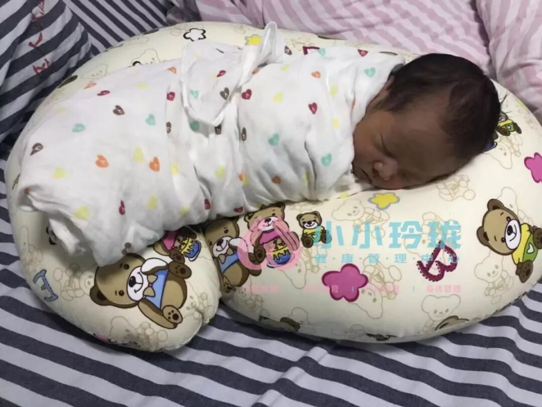 新手媽媽怎麼餵奶姿勢都不舒服？|哺乳枕 親子 第16張