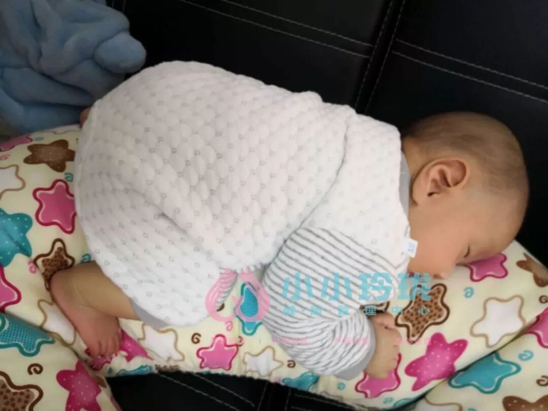 新手媽媽怎麼餵奶姿勢都不舒服？|哺乳枕 親子 第24張