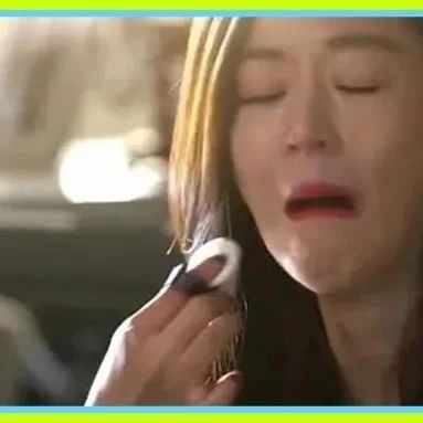 3万块的爱马仕菜篮子到底能装多少菜？1把韭菜、2个西红柿、1个洋葱、葱姜蒜若干...