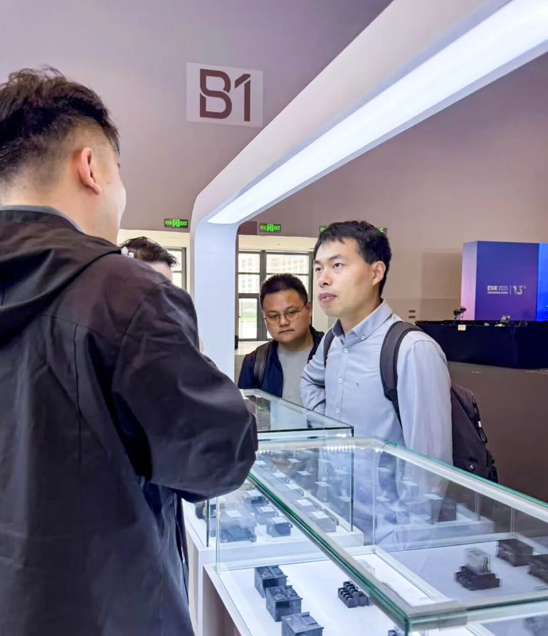 _2021电力峰会_电容是储能元件还是耗能元件