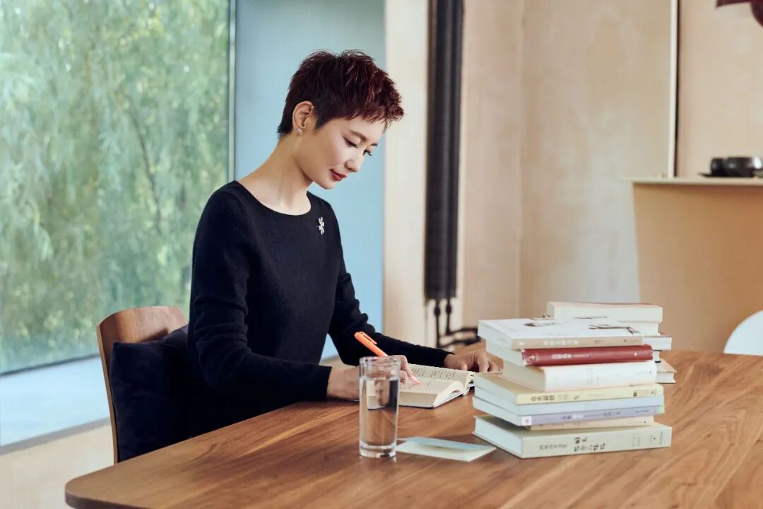 (戳上方进入小程序)晓雪elle中国版前主编,任职十三年半.