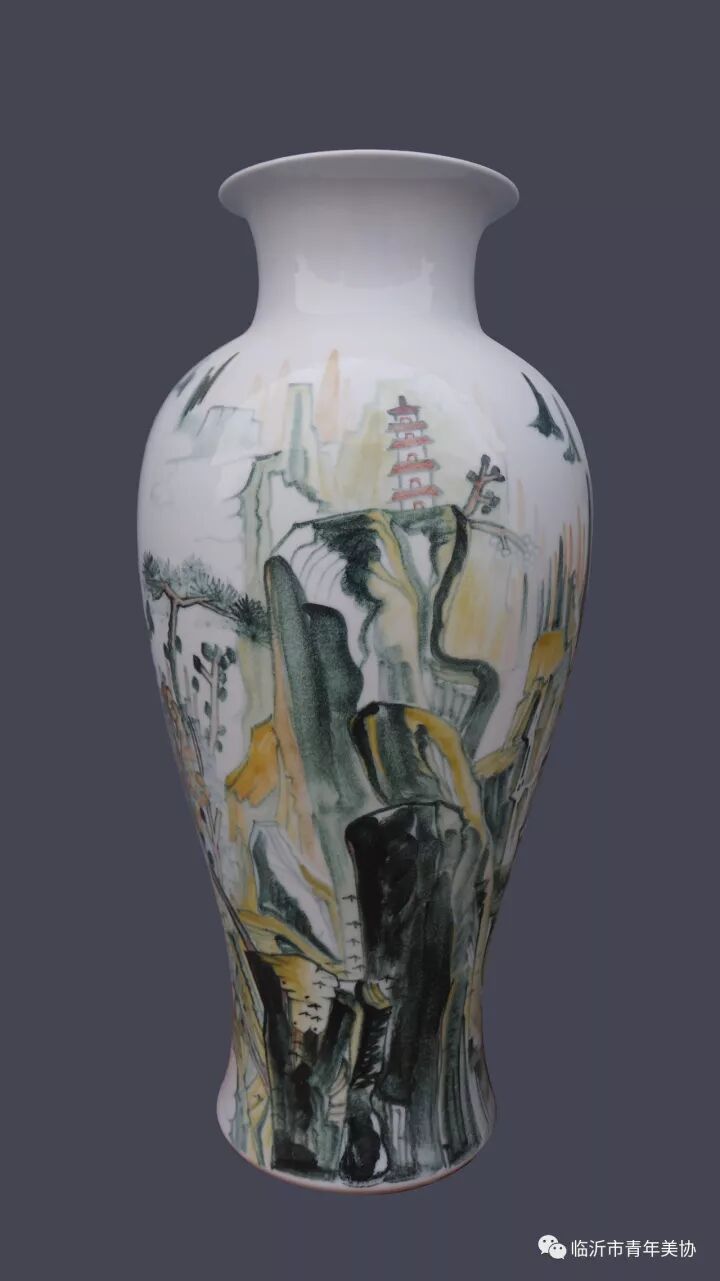 青年艺术家陈俊何国画山水成扇陶瓷作品欣赏