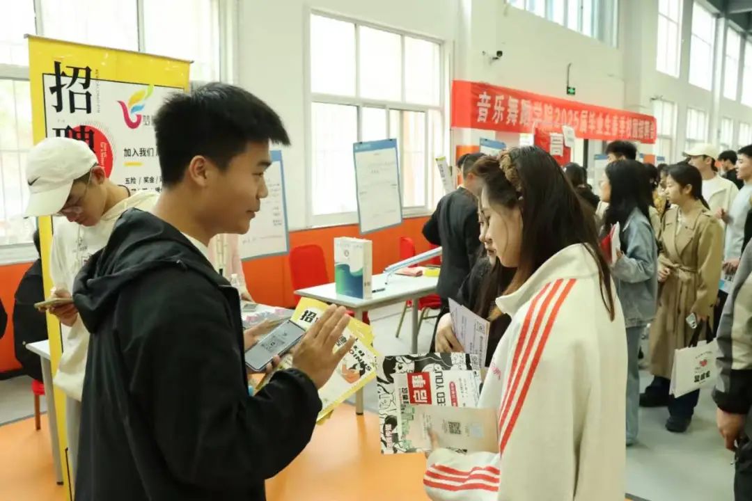 招聘会简历模板_招聘会_招聘会心得体会