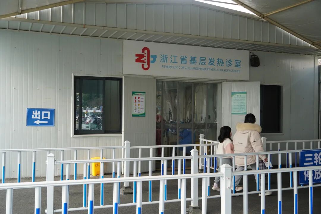 制氧机发热怎么办关于发热病人就诊，市卫健委发出呼吁！“沉默性缺氧”有多可怕？“阳了”到底能不能洗澡？更多你关心的问题→_https://www.jmylbn.com_新闻资讯_第1张