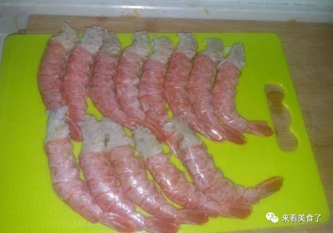 50克 香油    两勺 仙贝露   5克 番茄酱   5克 蒜蓉阿根廷手把虾