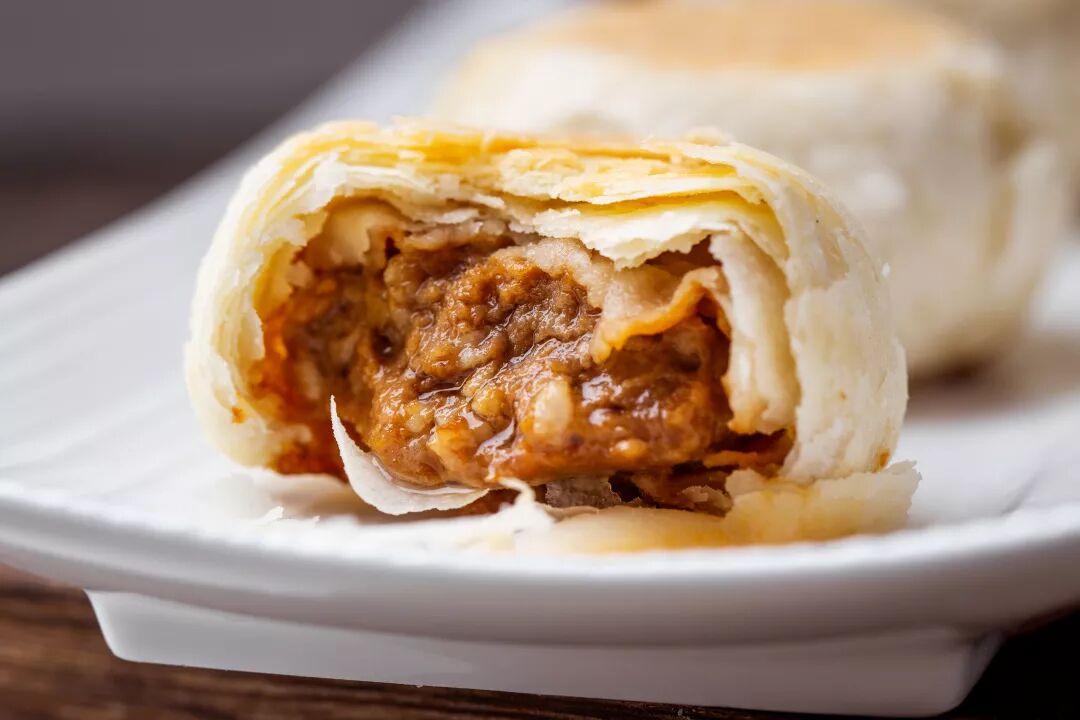 



详解苏氏鲜肉月饼，大包酥快速成型！
