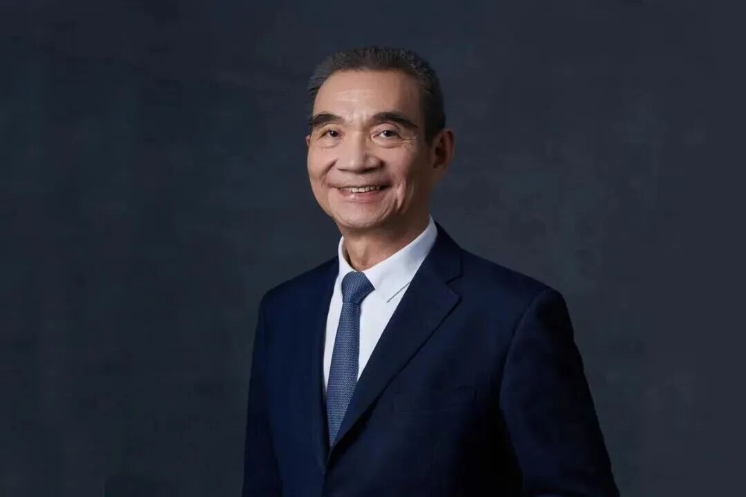 林老师照片.png