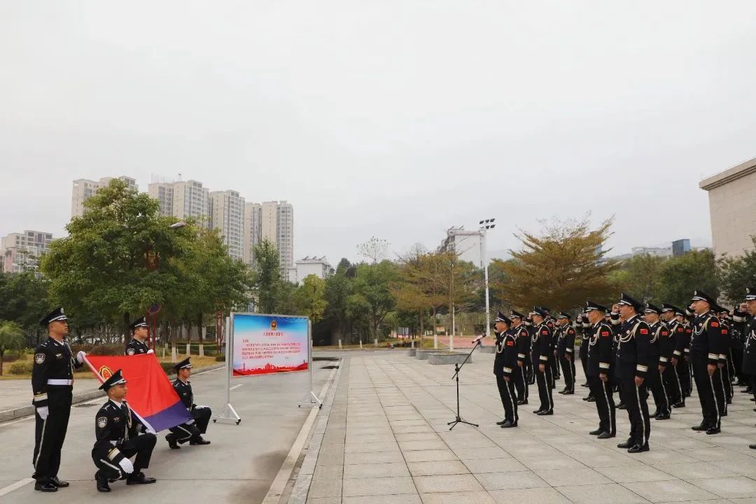 陽春監獄民警拍照