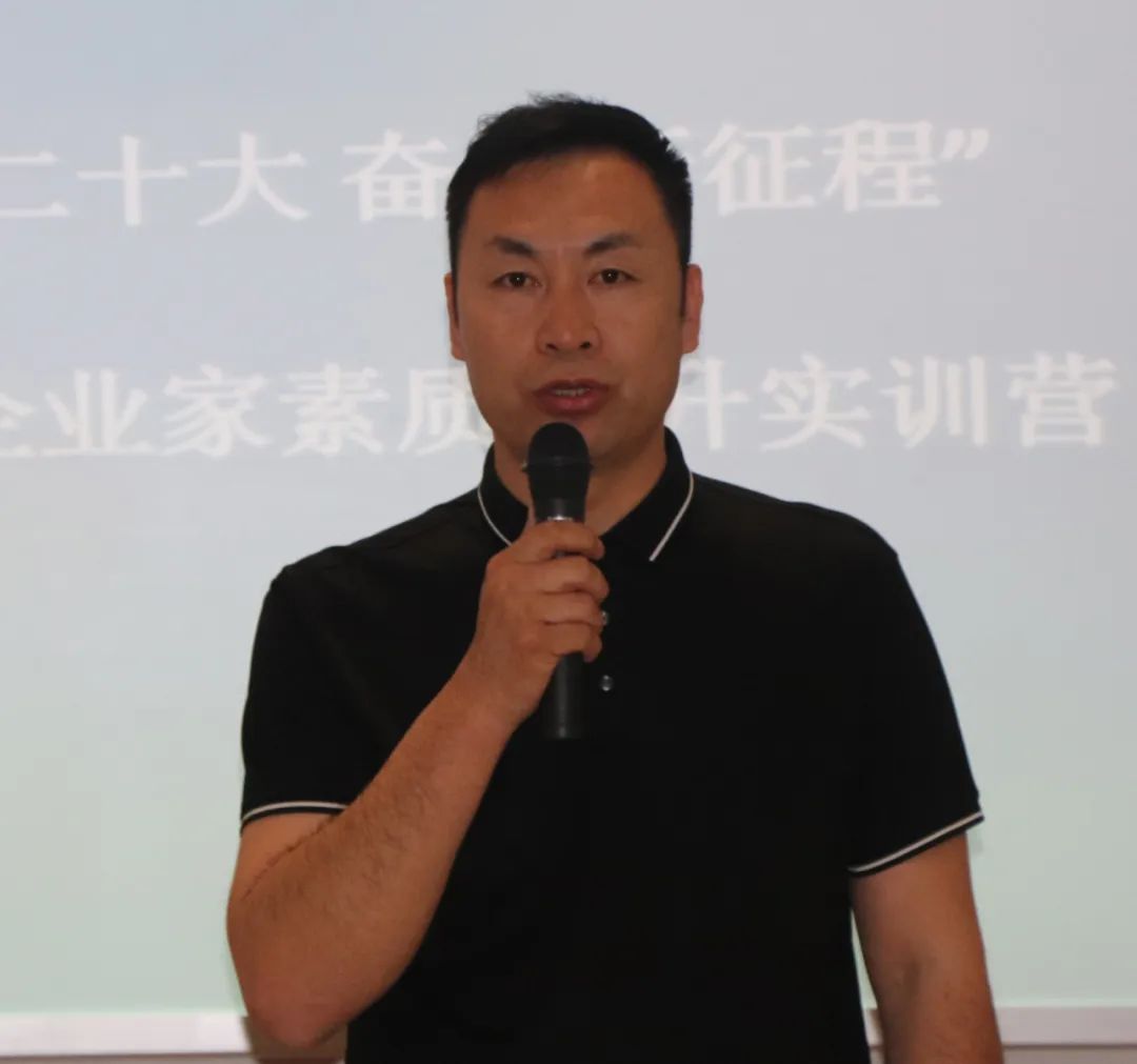 郑卓.jpg 图片