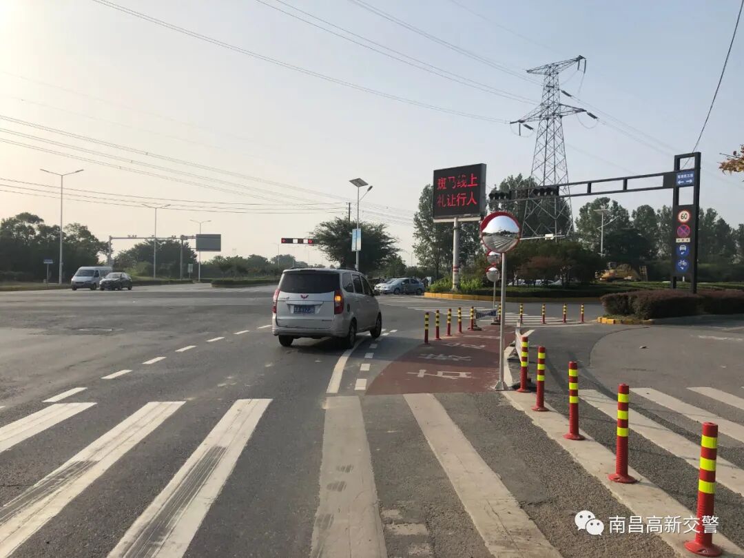 全省首例大货车右转弯扫盲神器正式上线啦
