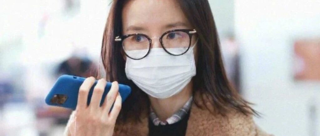 董洁状态差，穿廉价土气的外套和鸭舌帽，星味不再宛如路边大妈