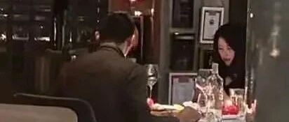 朱珠产后更美了，微胖的脸蛋胶原蛋白满满不说，还多了几分性感