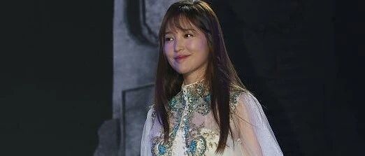 金莎脸胖的认不出！脸圆双下巴都出来了，可爱感满满啊！