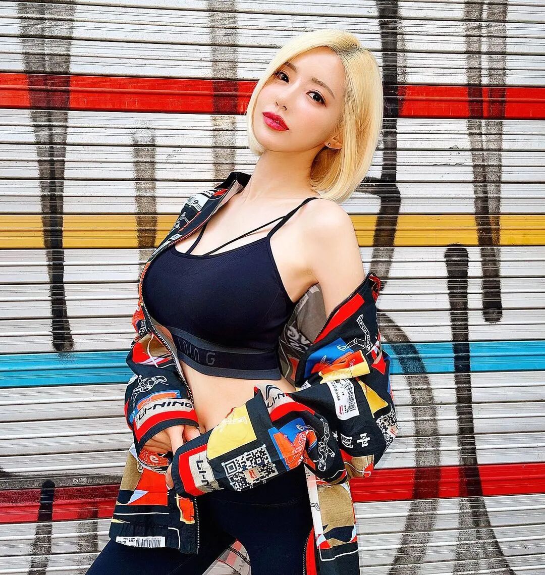 晕！DJ Soda上身中国李宁肖战同款？？？穿衣自由牛逼症！明日花输了！-Supreme情报网
