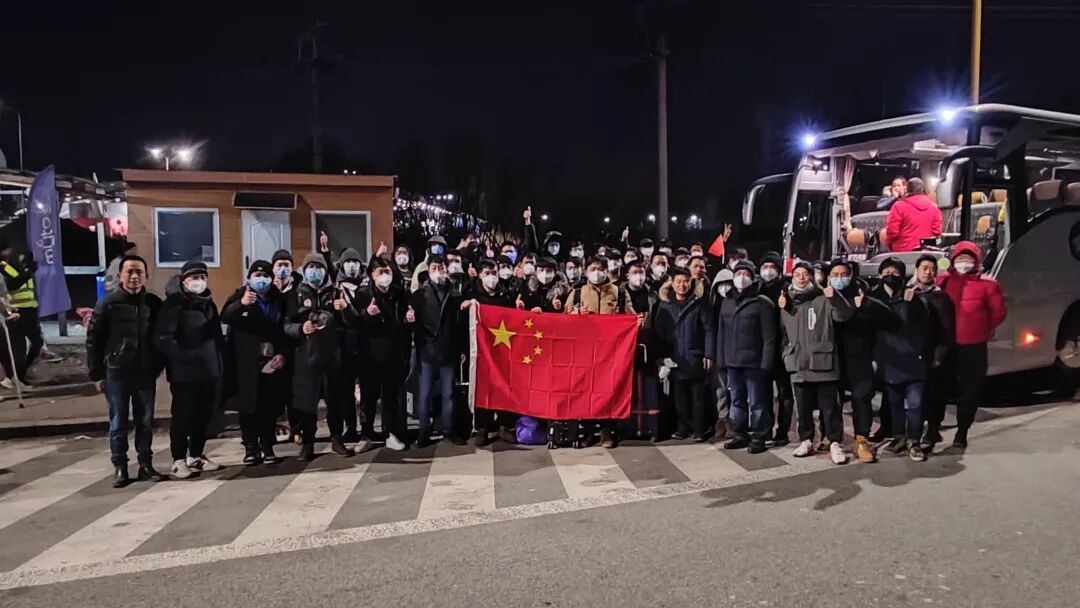 乌克兰与中国时差 回眸乌克兰撤侨，旅斯华人志愿者感人瞬间记实