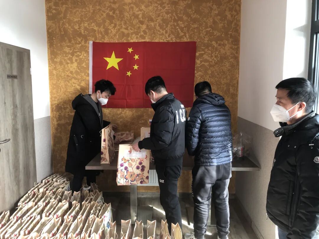 乌克兰中国时差几个小时_乌克兰时差与中国对照表_乌克兰与中国时差