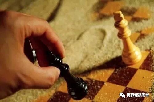 这辈子，有两个人决定你是穷还是富！