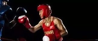 中国第三位拳王诞生，也别忘记前拳王，因左眼几乎失明退役，却遭遇“刘翔式悲剧”