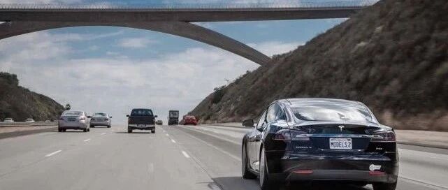 交通部：1月起高速收费调整，车主：前所未有的幸福