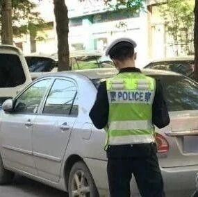 找不到停车位，咋停车能不被查违章？做到这3点，就不用交罚款