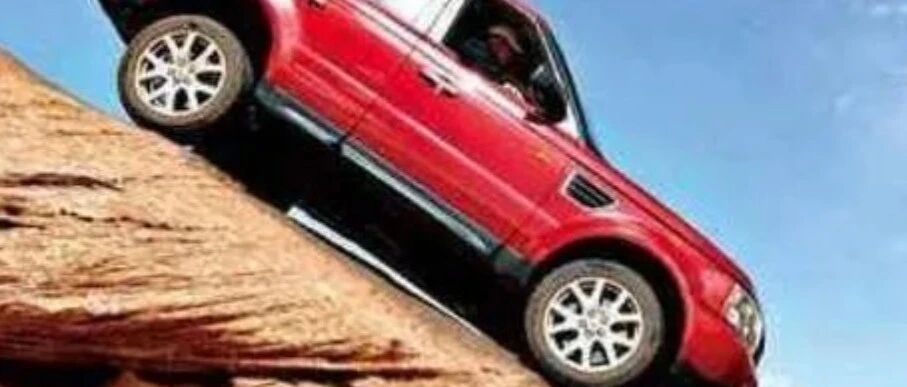 在自动挡下坡时，这样做很危险，老司机：这样下坡才安全在自动挡下坡时，只有笨蛋才踩刹车，老司机：这样下坡才安全