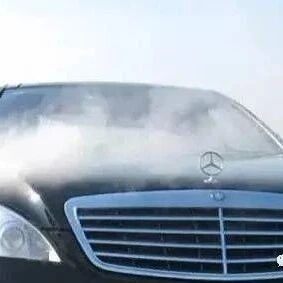 夏季行车，这2个警示灯亮了一定要警惕！