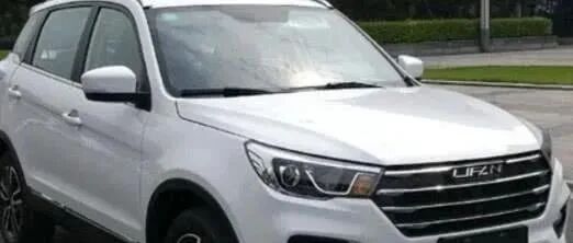 男子买车后1年修了35次，4S店：给你换辆车成不？车主：不行