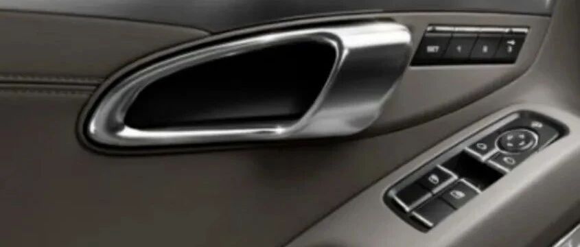 汽车门把手只用来开门就错了，隐藏功能才是厉害，不懂车白买了