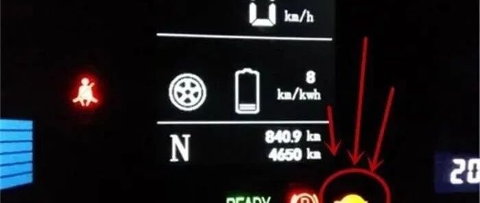 “乌龟晒太阳”报警灯是啥意思？修车师傅：赶快踩刹车，赶快！