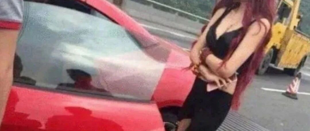 山东一辆宾利撞倒小电驴，态度嚣张甩3000块准备走人，电炉车主：就算倾家荡产，你也赔不起！