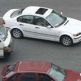 交警提示：为什么要“超车看车头，会车看车尾”？不懂很危险！