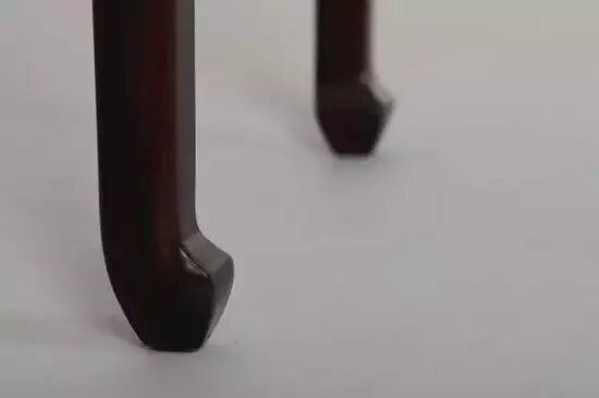 红木家具中小巧俊俏的“翻马蹄”