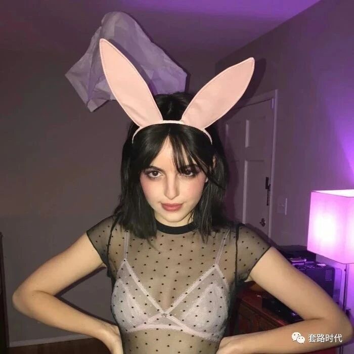 “为什么胸罩越穿越香？！隔着屏幕都能闻到味哈哈哈哈哈哈！”