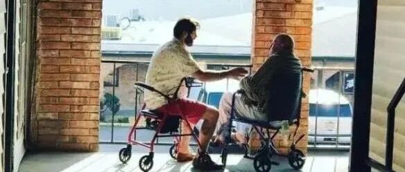 天使路过人间：这是孩子留在人世的最后一张照片，请珍惜你的宝贝