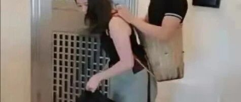 “连体夫妇”走红以后：无腿丈夫已“劈腿”，患难发妻被“下堂”