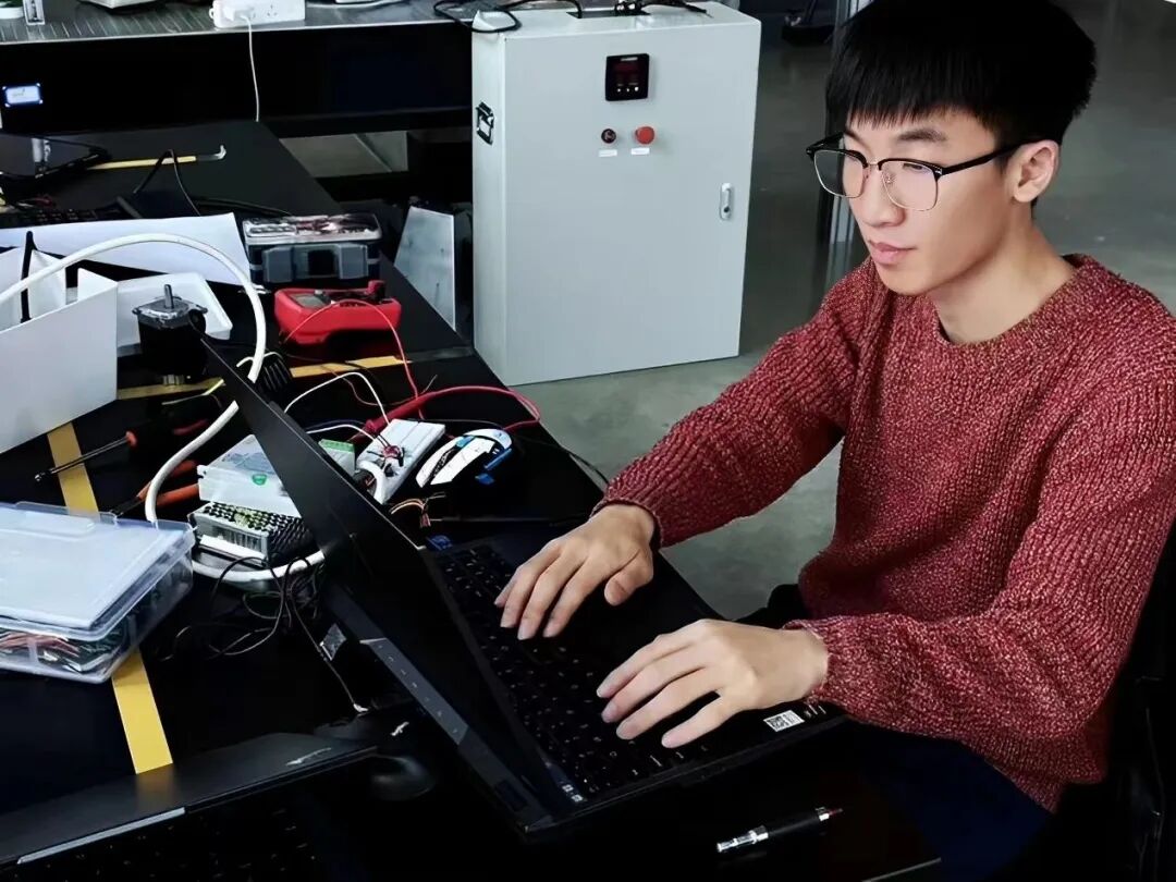 最难的事情是突破零他是大连理工大学刘梁宇