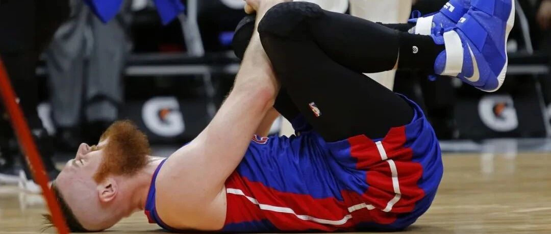 赛季报销！这一摔几乎瘫痪！240斤的硬汉躺在医院哭了……