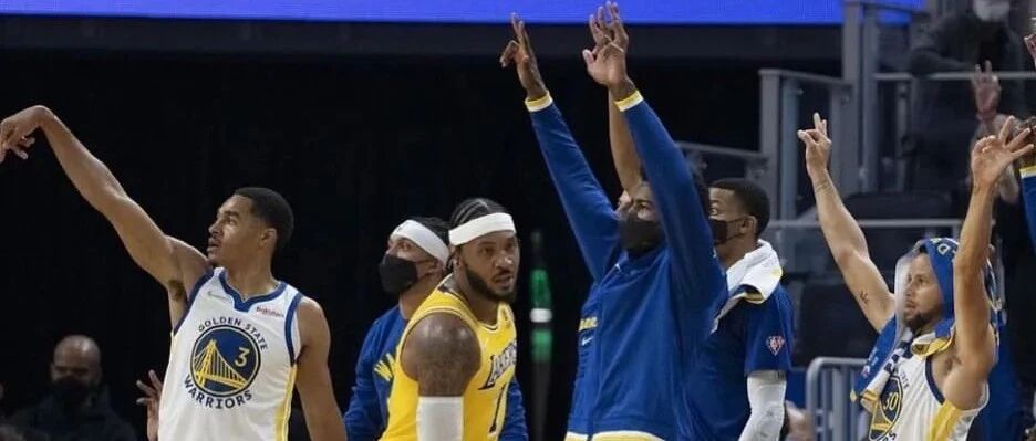 30+17+28！勇士铁树终于爆了！库里也按不住他啊