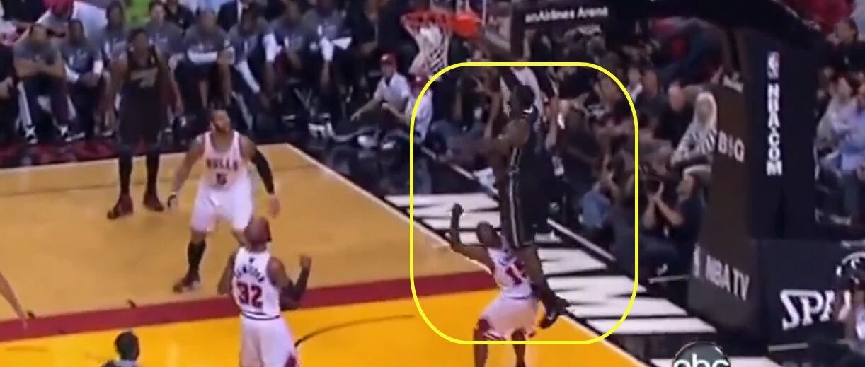 签了！湖人再签1人！他曾遭遇詹姆斯死亡隔扣……