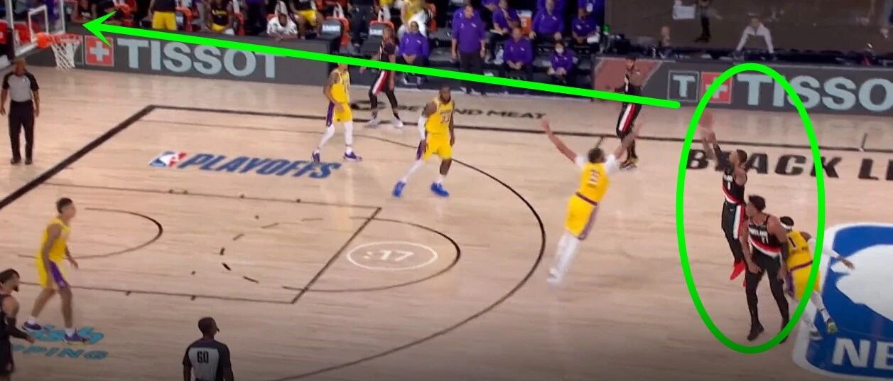 崩了！湖人心态崩了！32投5中！这特么打得啥玩意儿？