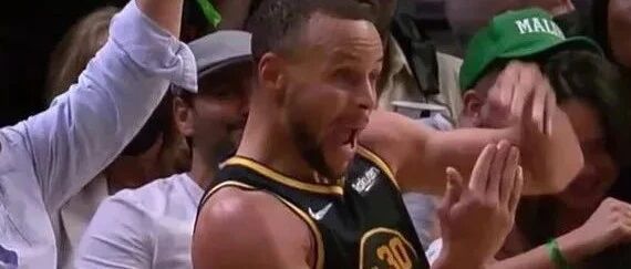 别惹小学生！库里罕见暴怒！33+5+6+6抢断！他还给裁判一个T