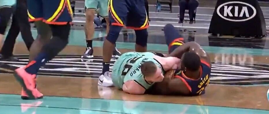 9.3秒！勇士气炸！又是格林……