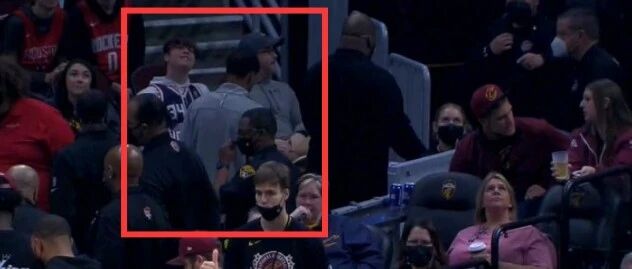 35分惨案！最多落后45分！主教练直接脱水打吊瓶！火箭崩了……