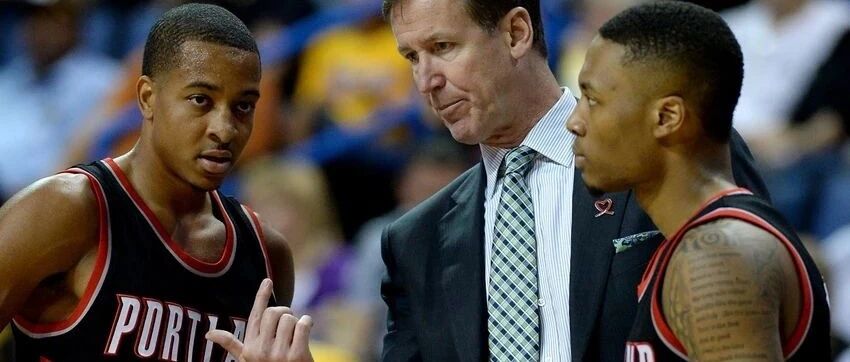 官宣！季后赛离队第1人！9年开拓者生涯结束！利拉德对他真失望了……