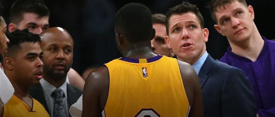 7200万超级合同！湖人紧急行动！动手清除队史最大卧底