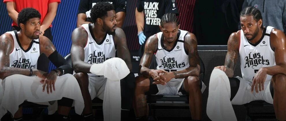 完蛋！快船更衣室又炸！小卡乔治6大特权曝光！公然占用女更衣室