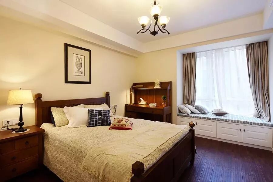 带收纳柜的飘窗，实用又漂亮！可参考