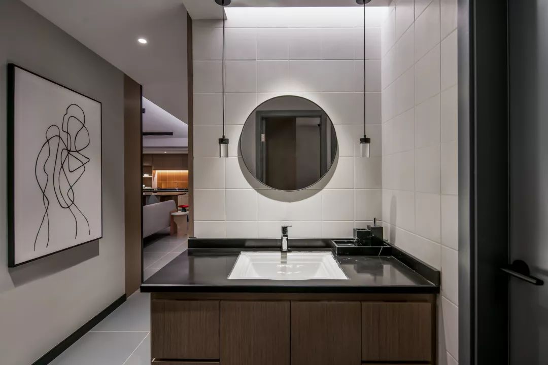 装修效果图丨129㎡现代风格新房装修，飘窗+横厅绝了！