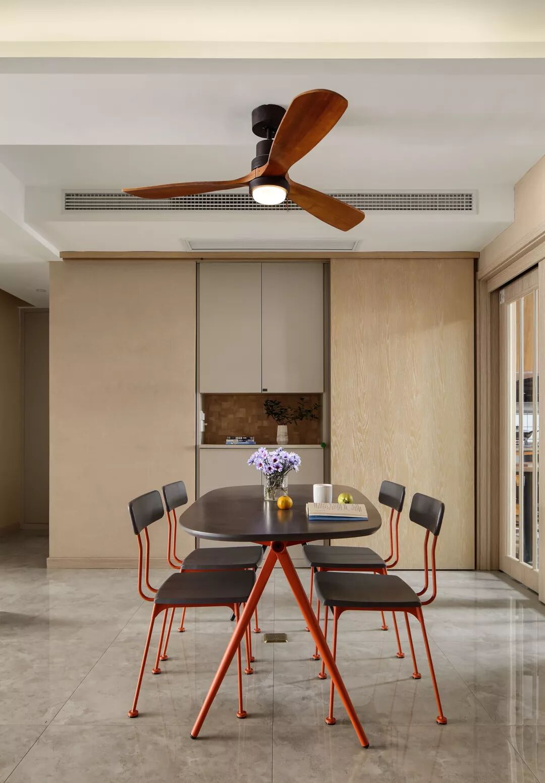 180㎡现代复式，舒适暖暖的家，洋溢着轻松与欢快的味道！