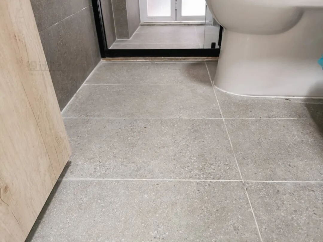 卫生间防水和贴砖的顺序_卫生间地砖做防水视频_地面砖